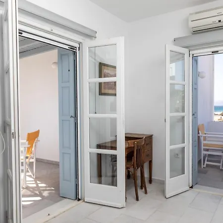 Glyfada With Sea View شقة *